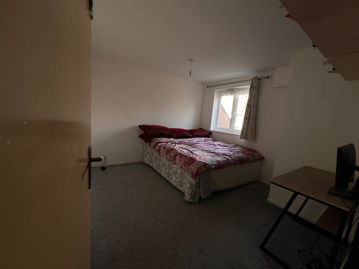Universal House - Oxford