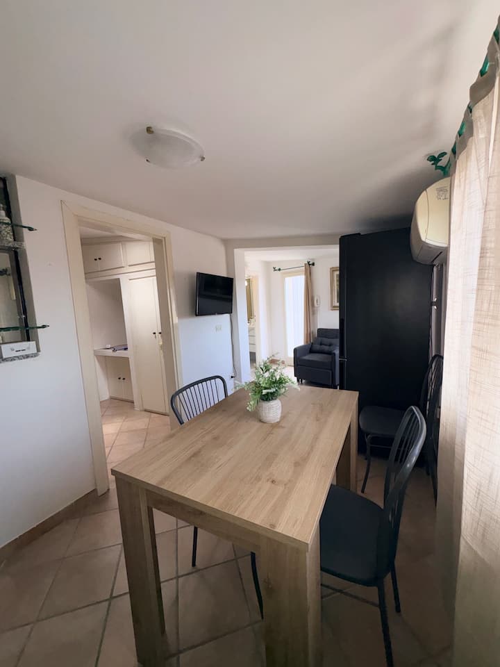 Central House, Sleeps 4, 10 Minutes From The Sea - Olbia