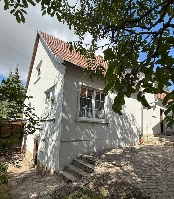 Ferienhaus Im Grünen - 4 Schlafzimmer, 2 Bäder - Arnstadt