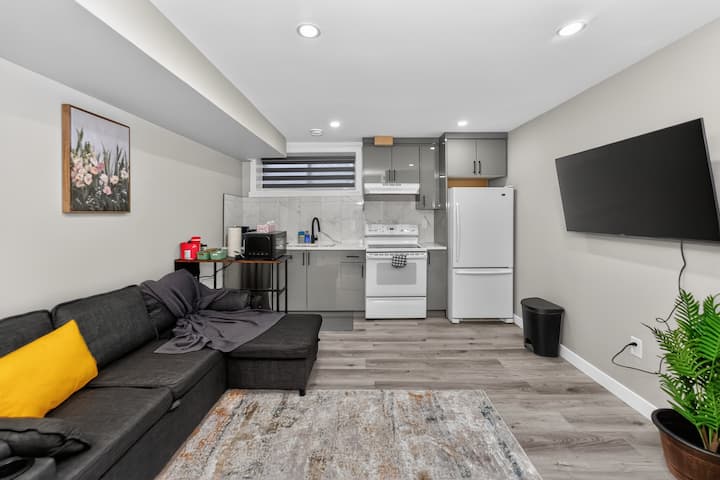 2 Br Suite Yyc Airport & Downtown - 4324 – Dn - Calgary