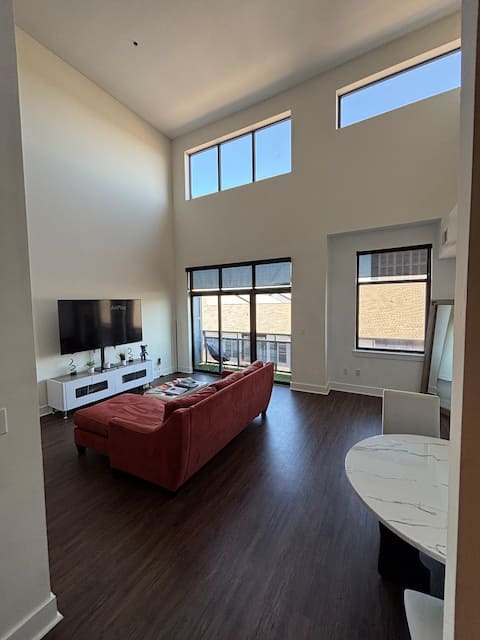 Successful Airbnb property: Charming 2BR Loft Between Midtown & Buckhead in Lindbergh/Morosgo