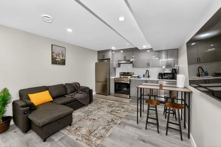 2br Suite Near Yyc Airport & Downtown - 4326 – Dn - Calgary