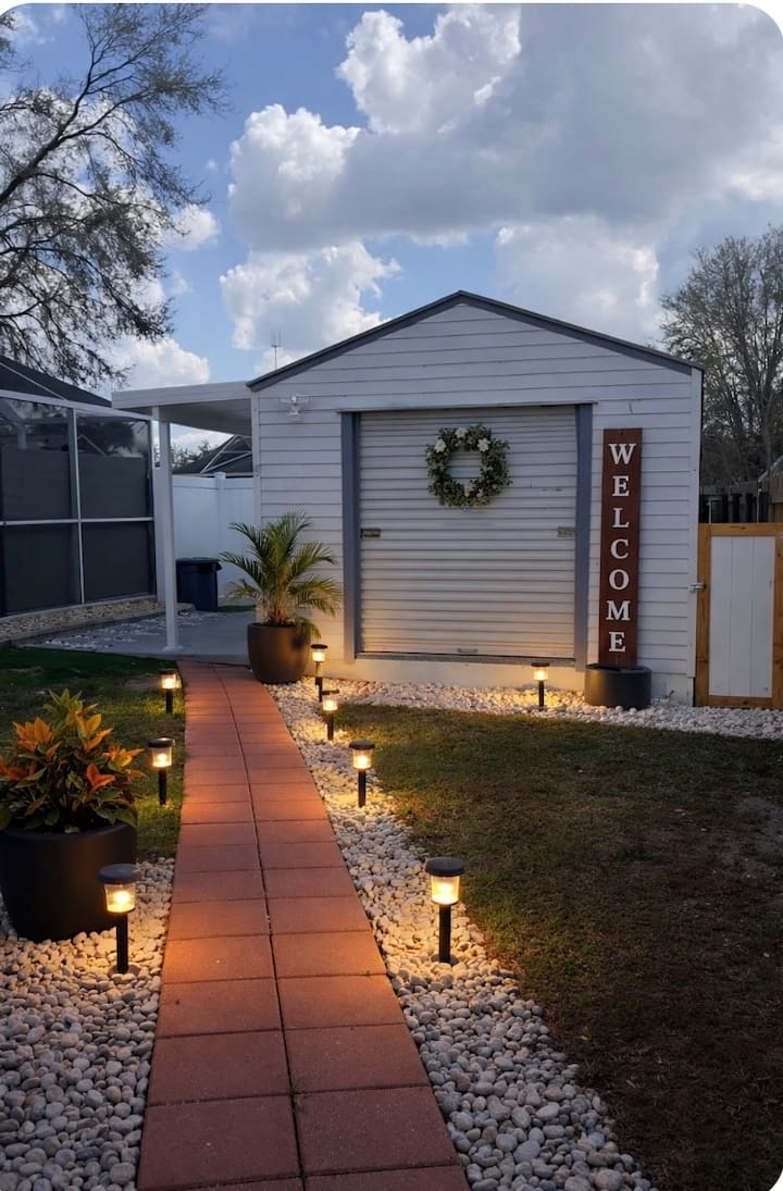 Beautiful Cozy Cottage - リバービュー, FL