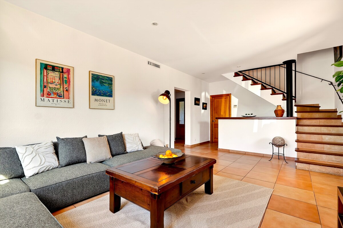 Villa Caleta — view 5