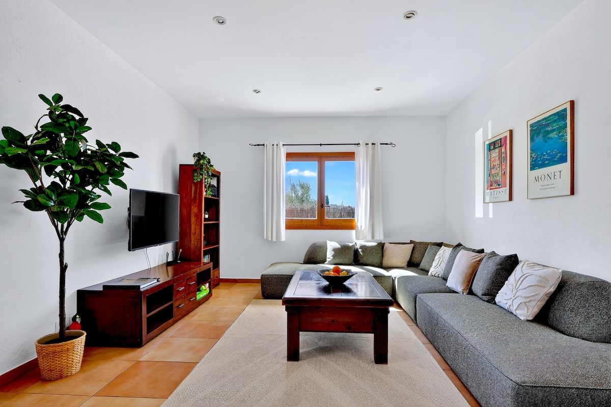 Villa Caleta — view 4