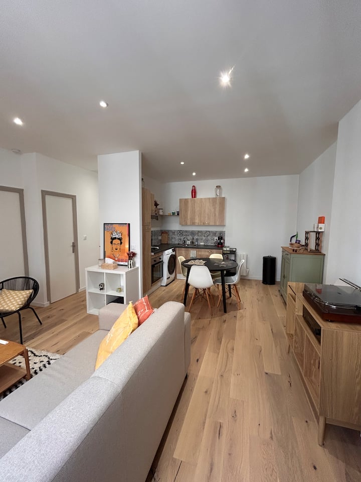 Charmant T2 Au Cœur Du Quartier Animé St-michel - Bordeaux