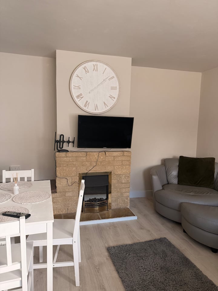 Modern Comfort Home | Relax & Unwind In Our 4 Bed. - Oxford
