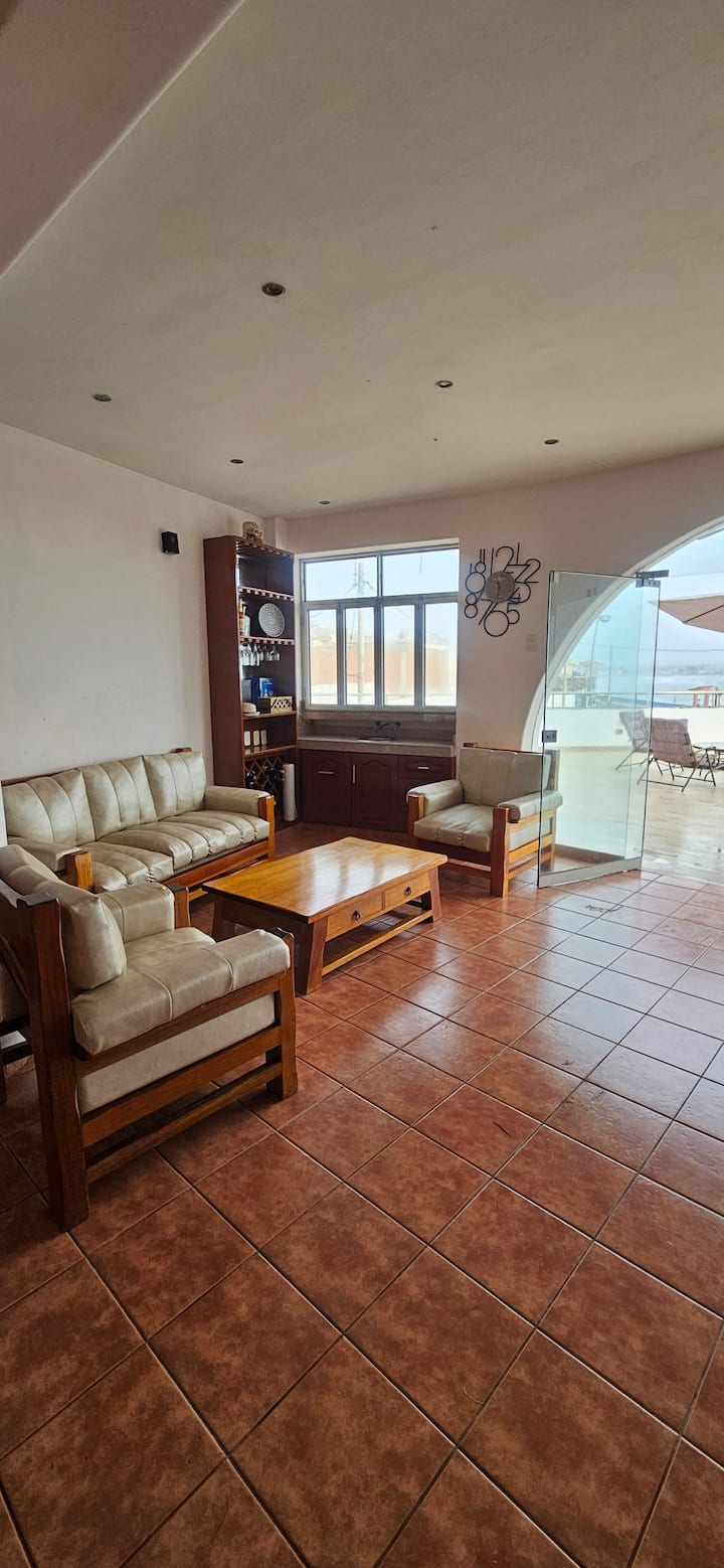Hermosa Casa Con Vista Al Mar - Supe