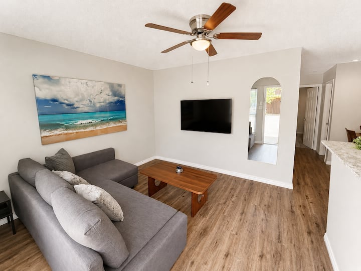 Modern Arlington Apartment <1 Mile To At&t Stadium - Arlington, TX