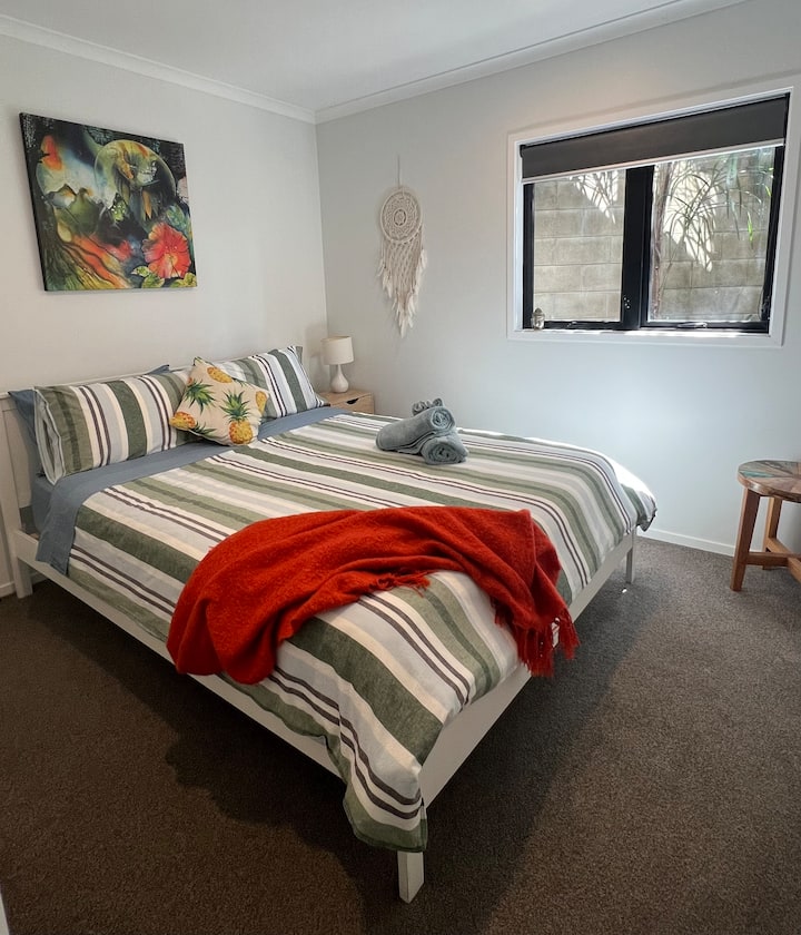 Private And Peaceful - Raglan