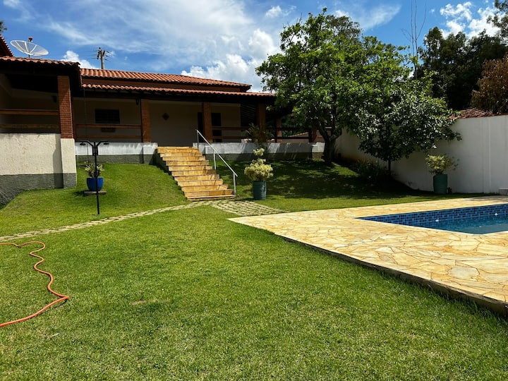 Chácara Com Piscina - Amparo