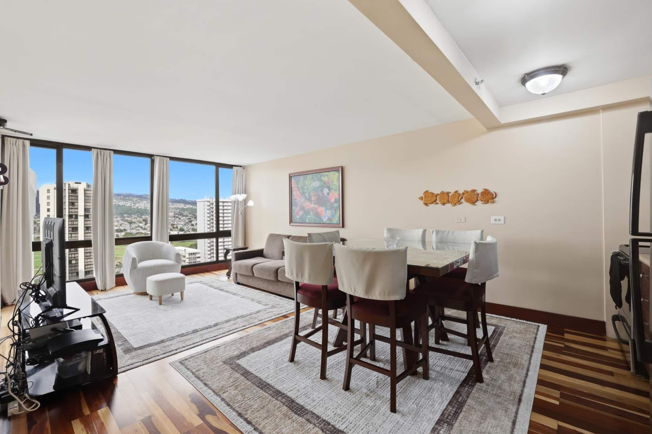 Condo in Honolulu · ★4.9 · 1 bedroom · 2 beds · 1 private bath - Image 8