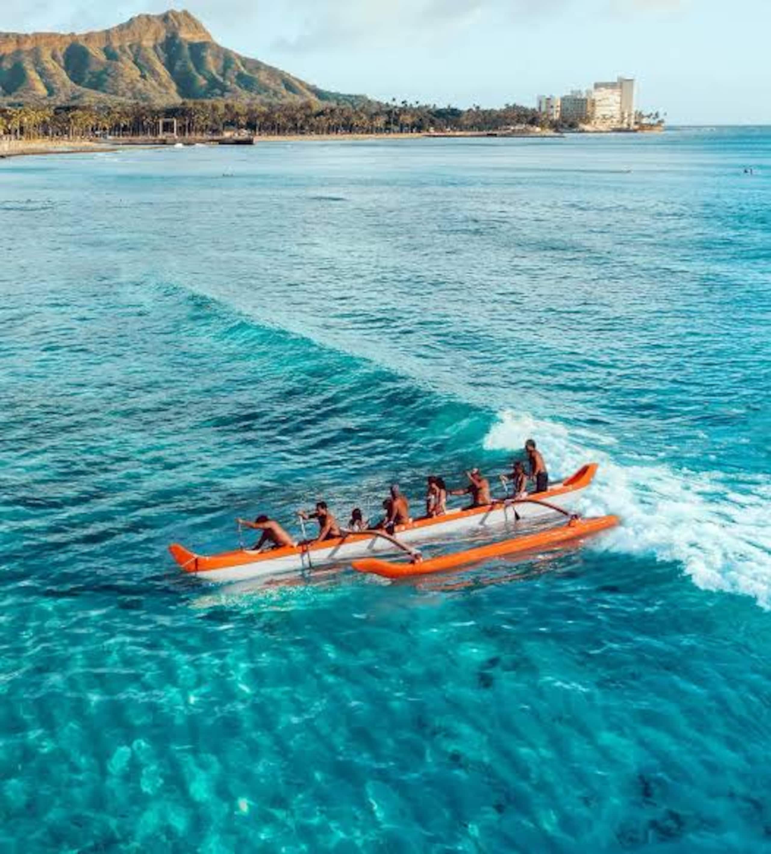 Condo in Honolulu · ★4.9 · 1 bedroom · 2 beds · 1 private bath - Image 28