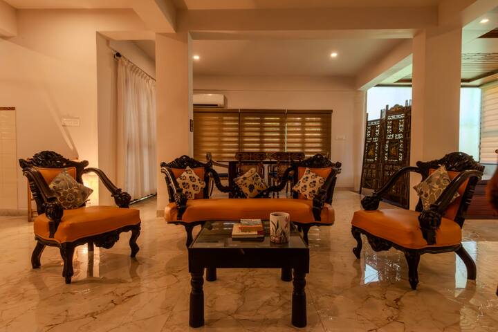 Living room image 5