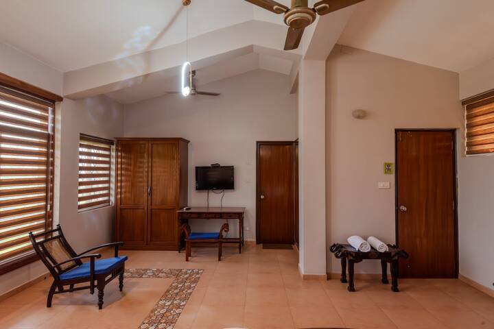 Living room image 6