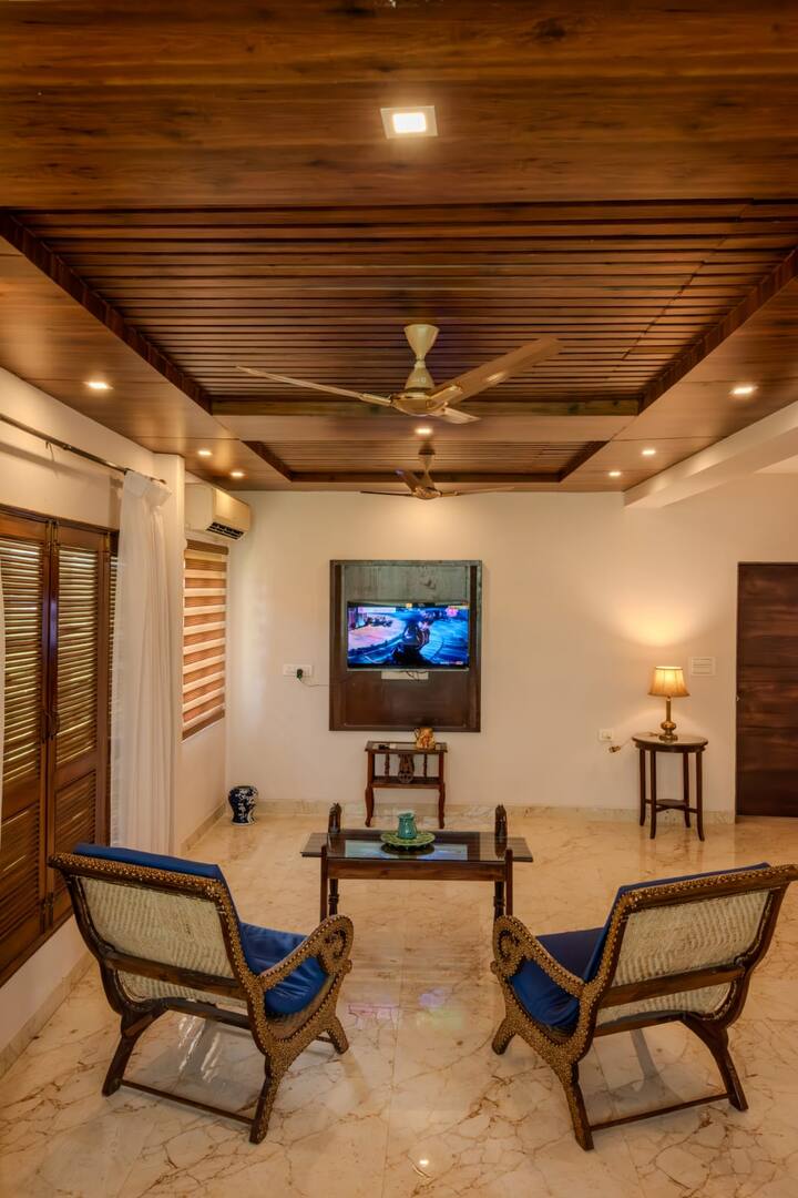 Living room image 7