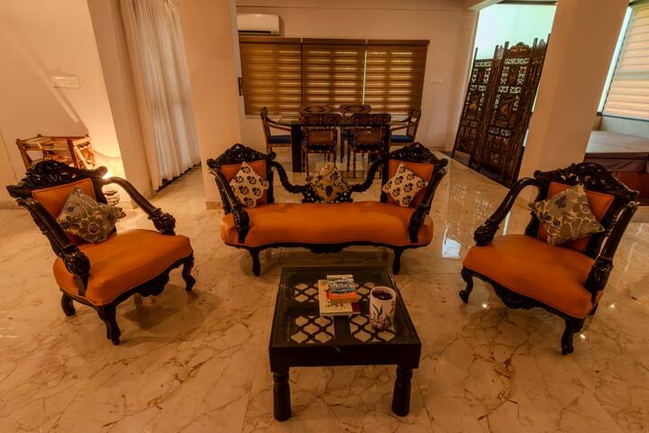 Living room image 3
