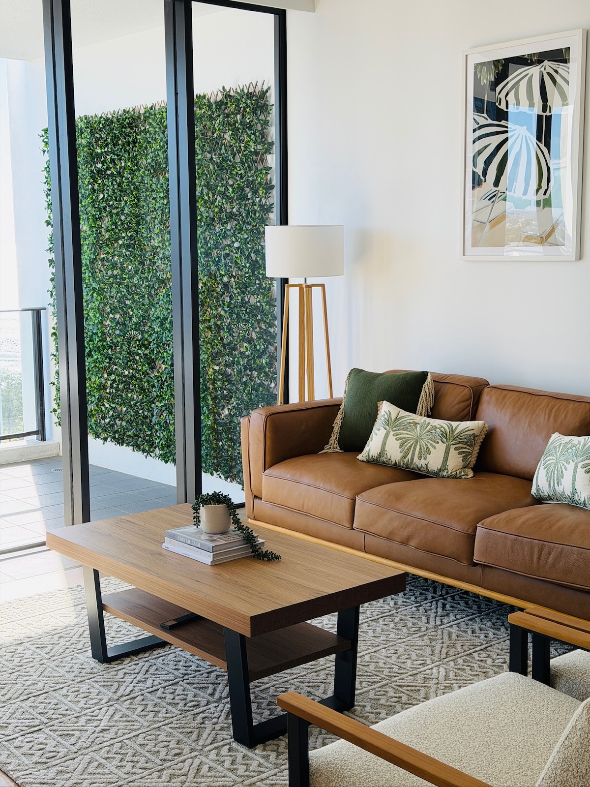 3 Bed Apartment | Ocean Views | Walk to Everything - photo 2