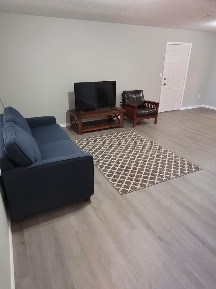 Red Brick Ranch, Brick Home Close To Navarre Beach - Navarre Beach, FL