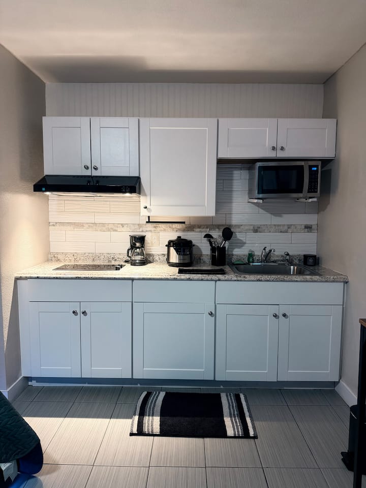Cozy Luxury Studio - Las Vegas, NV