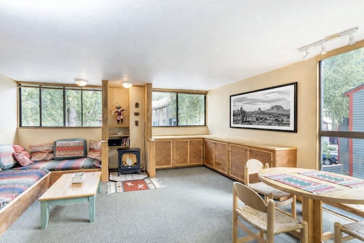 Kachina Corner: Approachable Adventure W/ Hot Tub - Telluride