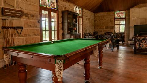 Successful Airbnb property: Mansion in the Mountains Family Homestead Laguna in Cessnock City Council