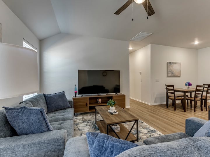 Brand New! A+ Area. Family Friendly, Superhost! - Yukon, OK