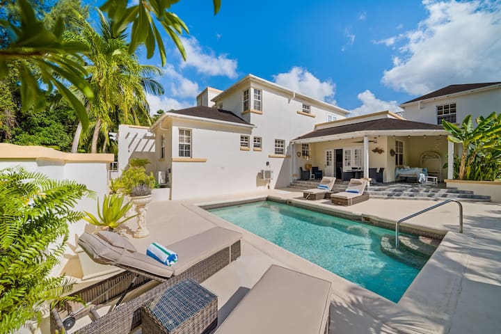3br Townhouse In Holetown, Steps From Beach - Barbados