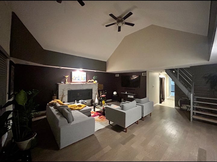 Stylish Stay W/ Fire Pit + 5-car Parking - ウェランド