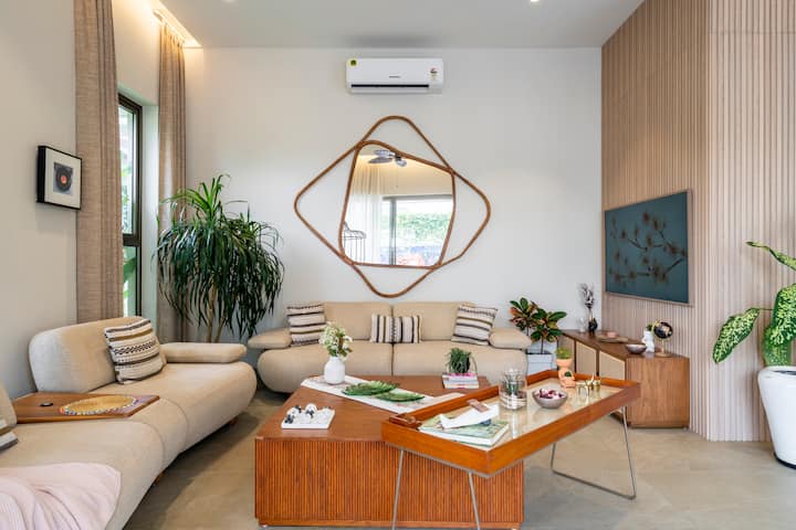 Living room image 6