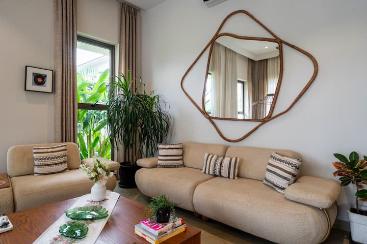 Living room image 9