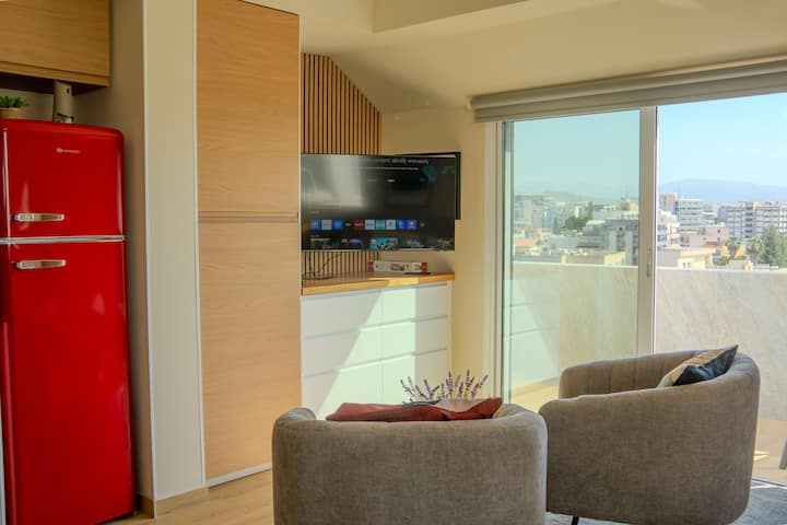 4.98 Super Host's New Boutique & Prime Location - Limassol