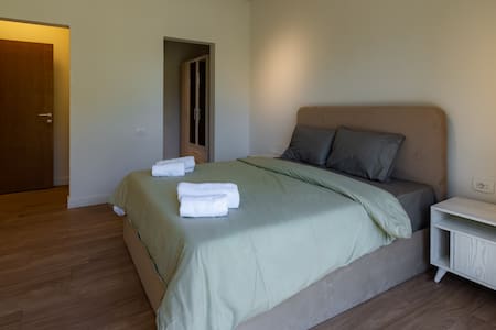 Zen Stays, The Sunny House, 2BR Sodic villete. — 3