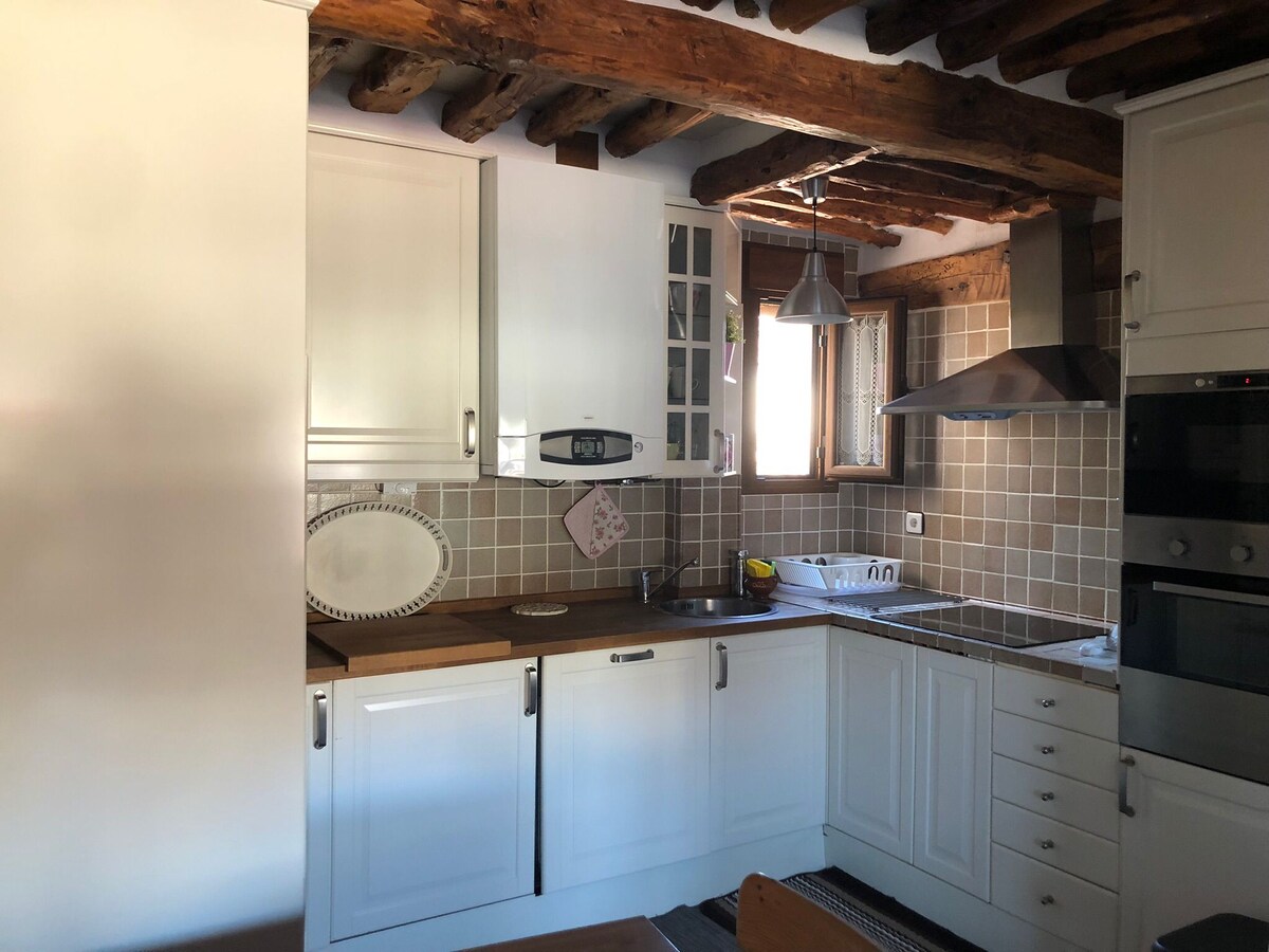 La Casa del Coso is located in Plaza del Coso. 4