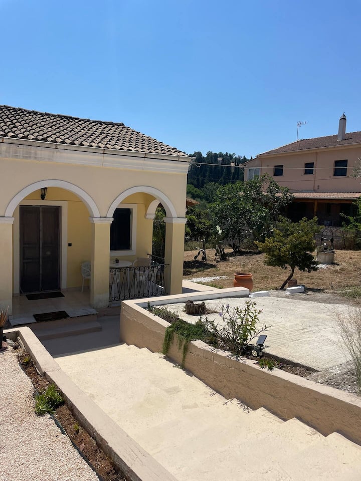 Casa Bellina Potamos Private Garden & Free Parking - 코르푸
