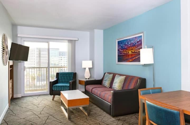 Disney 2br Resort Pool Near Disneyland Parks - Anaheim, CA