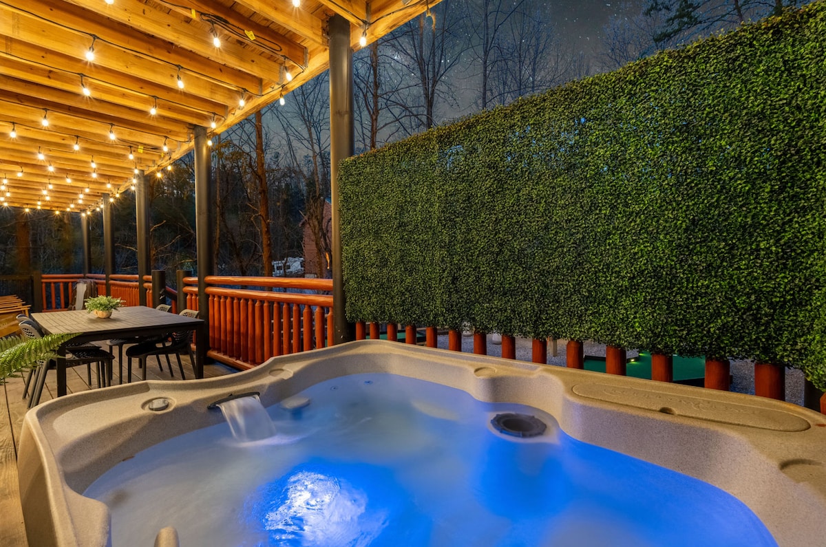 Smoky Mtn PlayHaus ~Sleep26~ Swimming Pool ~ Golf - Cabins for