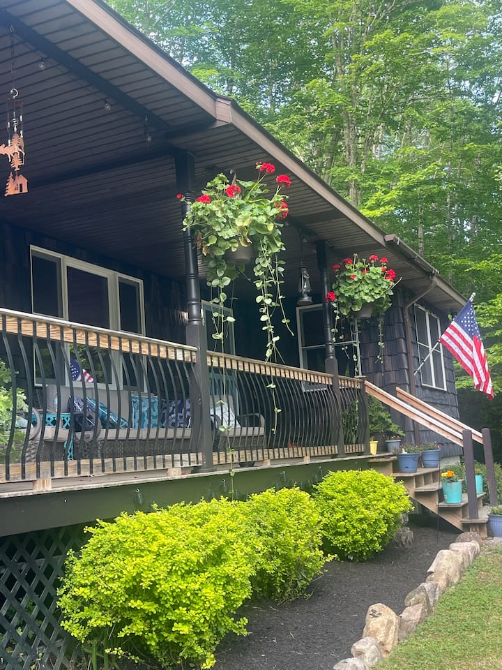 Fern Hill Hideaway - Old Forge, NY