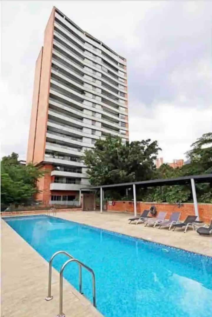 ! Aparta Loft En El Poblado ! - Medellín
