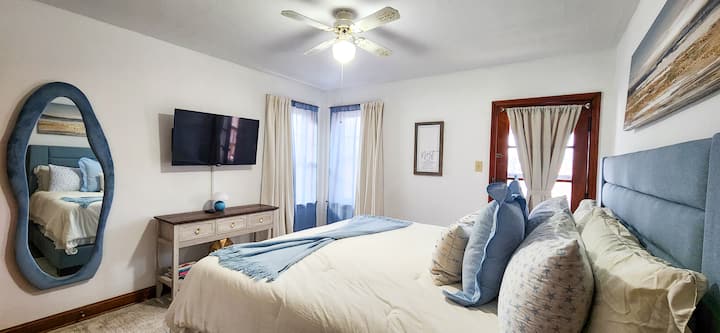 Stylish 1 Br Near Zoo, Downtown, Hospitals, Dining - Clayton, MO
