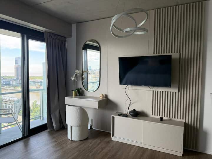 Квартира-студия в Puerto Madero с видом на реку и город