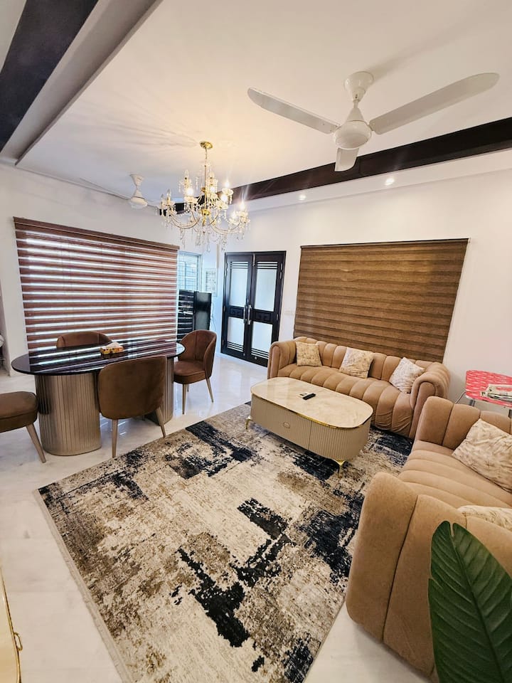 Ultra Modern 1 Kanal House | Jacuzzi | 6bd | Dha 4 - Pakistan