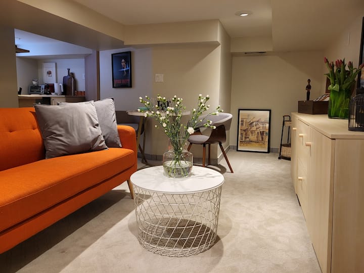 Private Kingsway Suite - Steps To Subway - Toronto