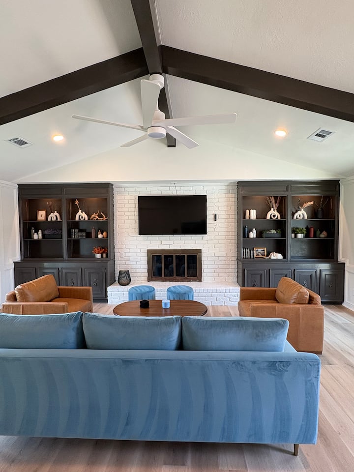 Pool House With 7 Beds Near Hou Airport/downtown - Houston, TX