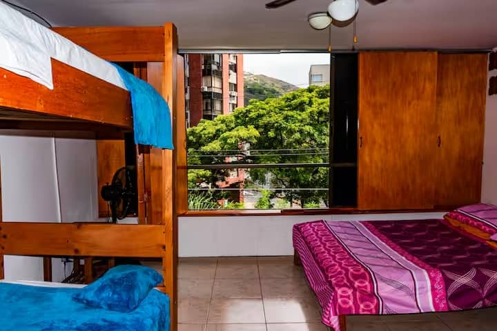 Cómodo Apartamento Para 3 Cerca A Lo Mejor De Cali - Cali