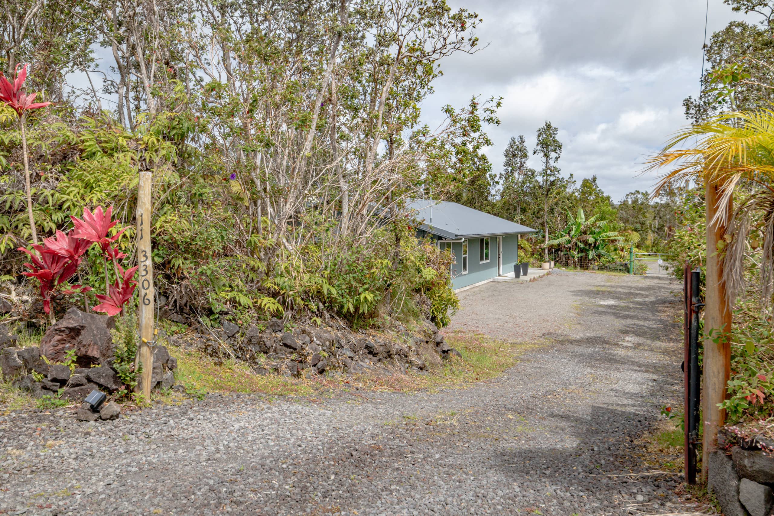 Home in Mountain View · ★5.0 · 3 bedrooms · 4 beds · 2 private baths - Image 55