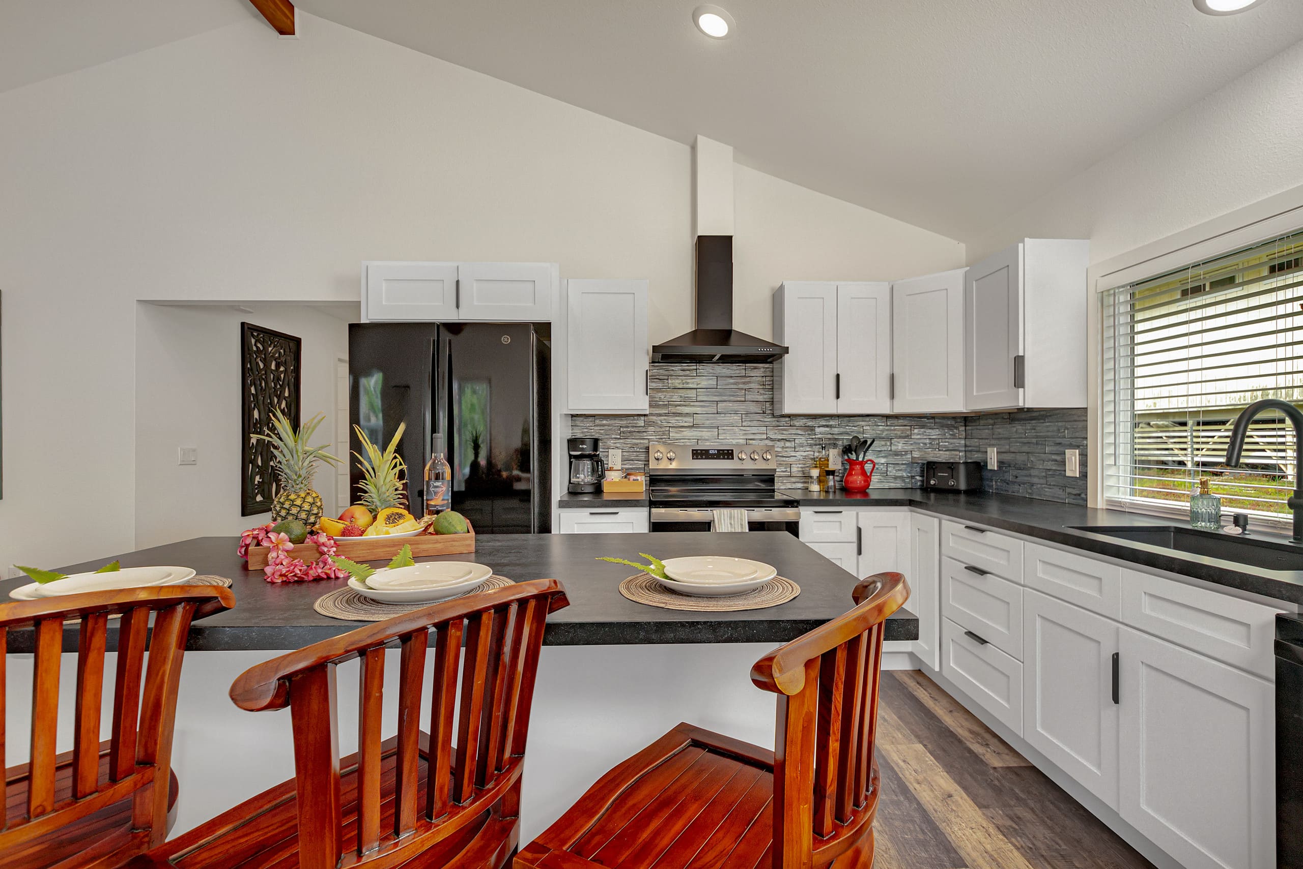 Home in Mountain View · ★5.0 · 3 bedrooms · 4 beds · 2 private baths - Image 9