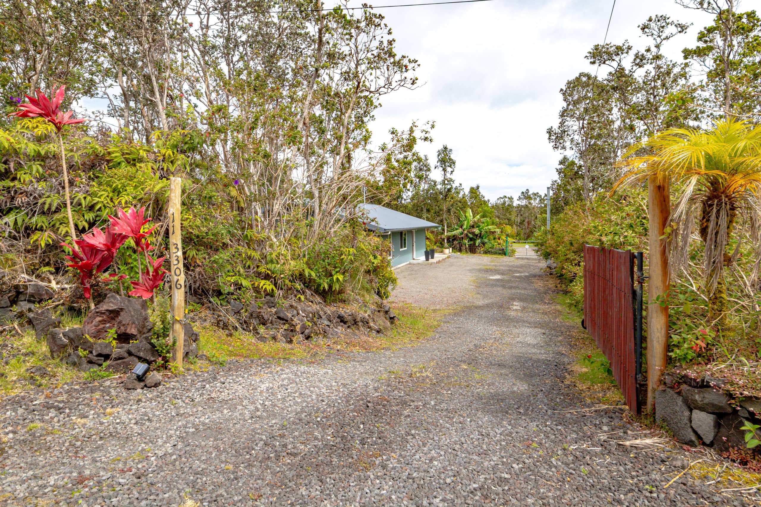 Home in Mountain View · ★5.0 · 3 bedrooms · 4 beds · 2 private baths - Image 53