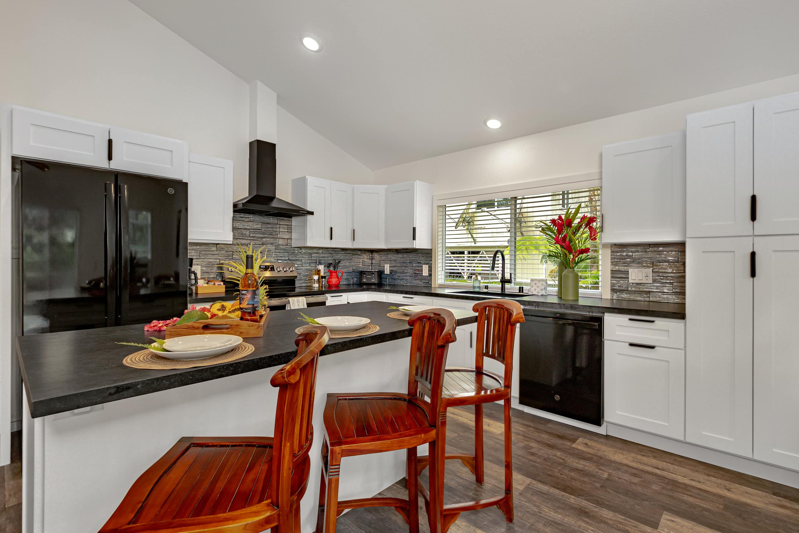 Home in Mountain View · ★5.0 · 3 bedrooms · 4 beds · 2 private baths - Image 12