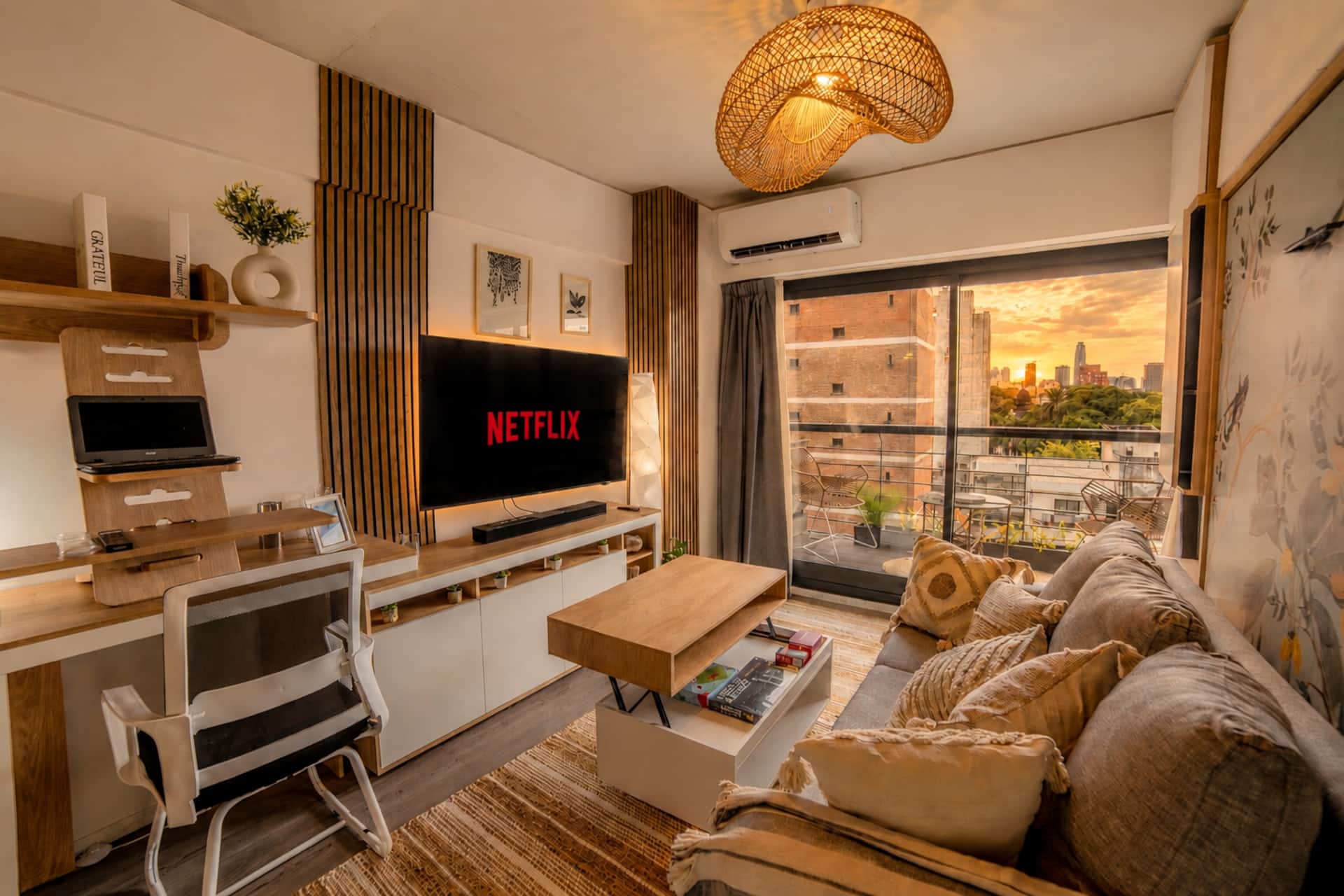 Designer Studio 10 Minutes from San Telmo + Amenities